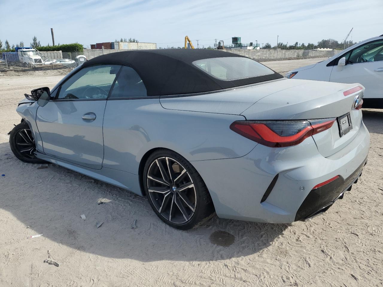 2022 BMW M4 - Image 2