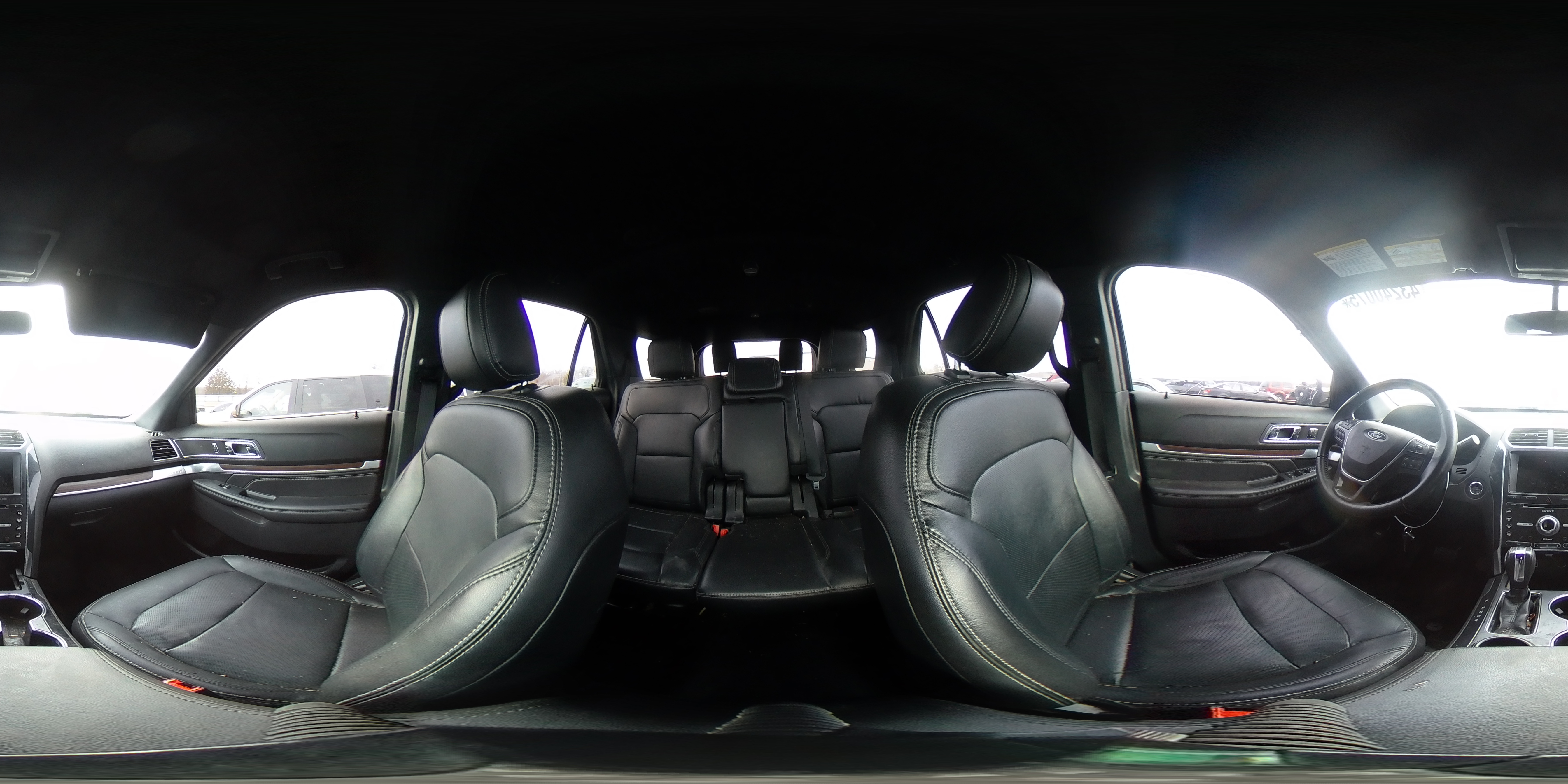 2018 Ford Explorer - Image 13