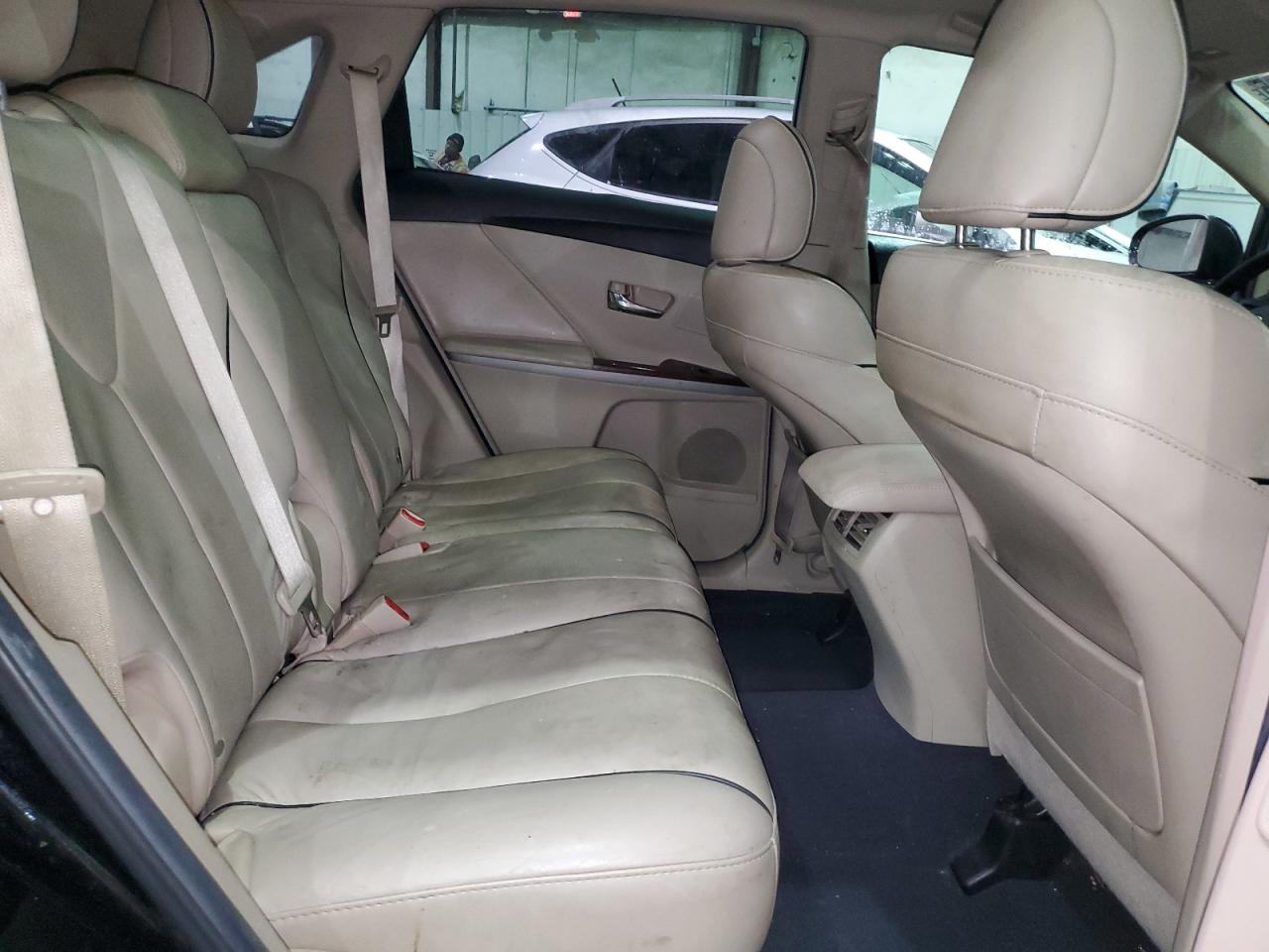 2012 Toyota Venza - Image 11