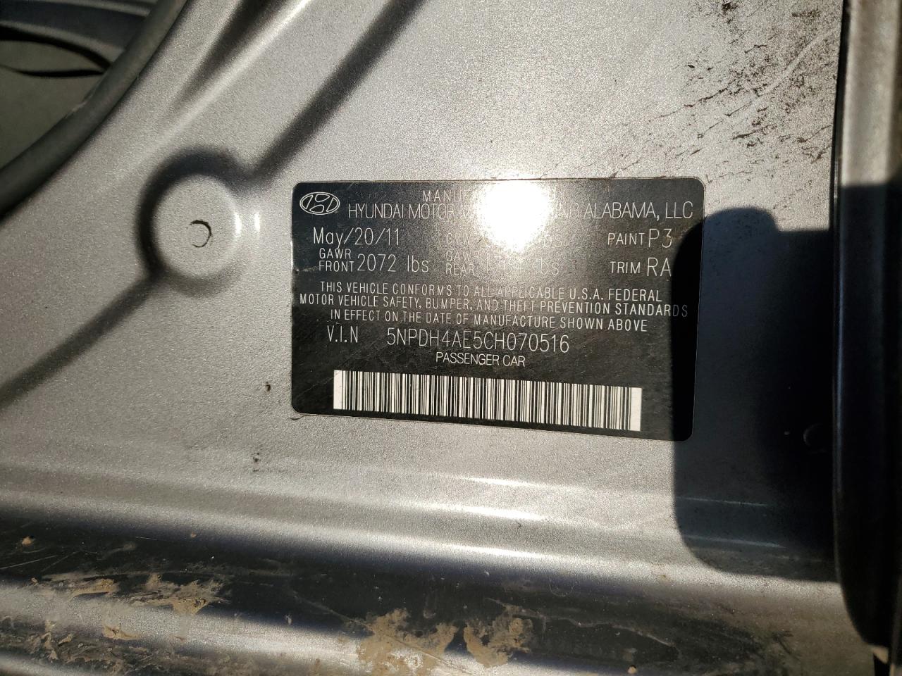 2012 Hyundai Elantra - Image 14