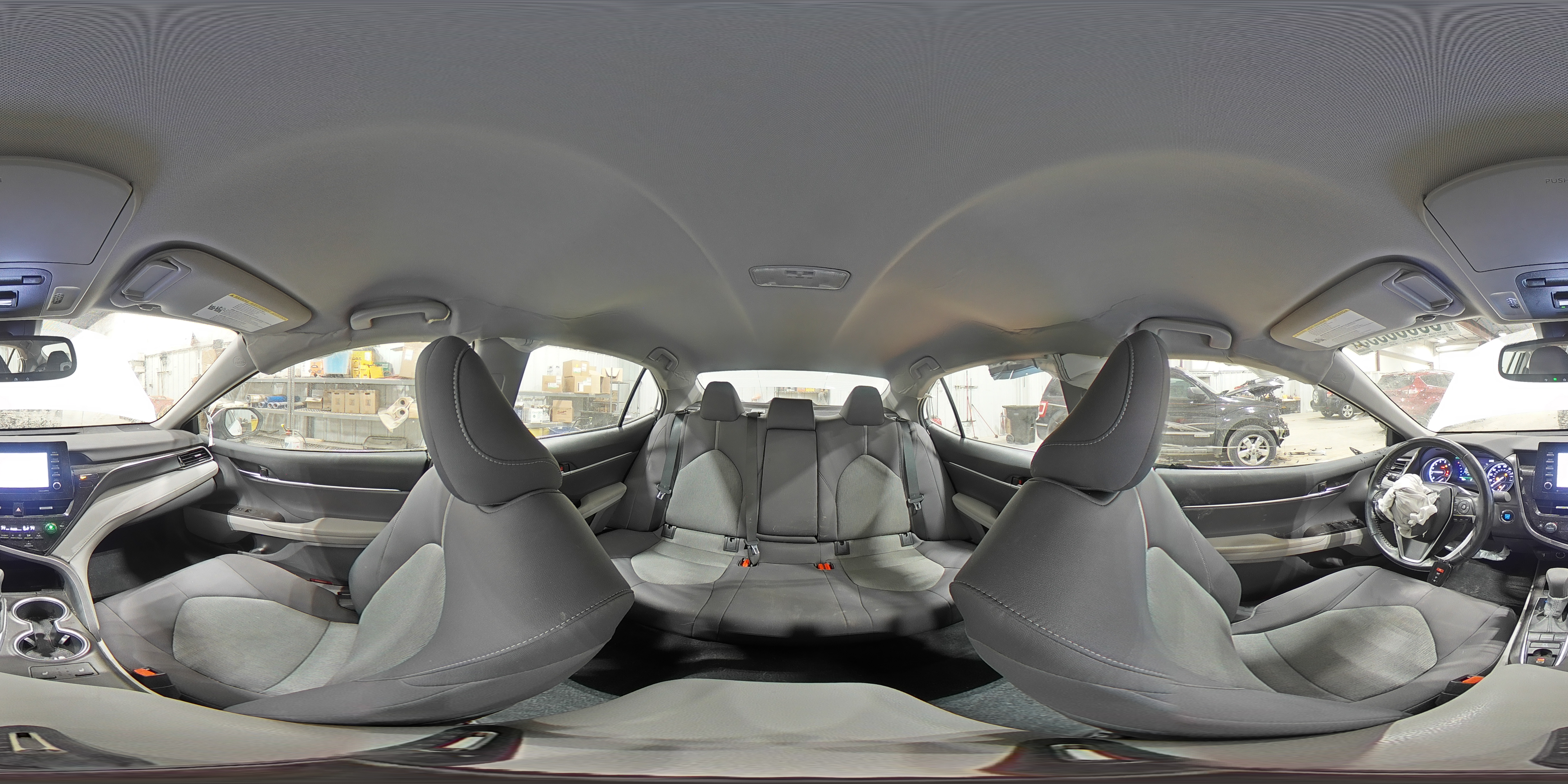 2022 Toyota Camry - Image 13
