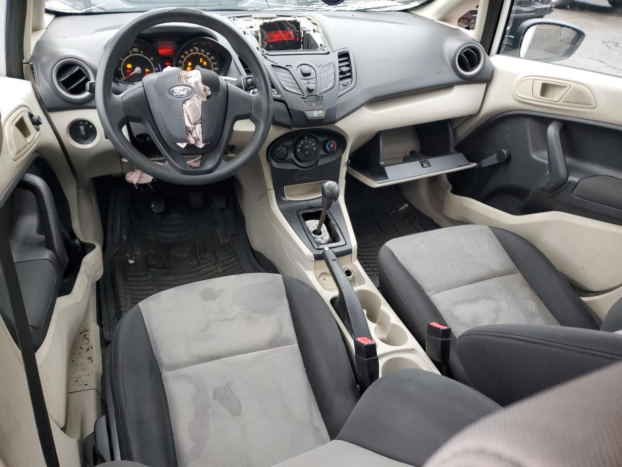2012 Ford Fiesta - Image 8