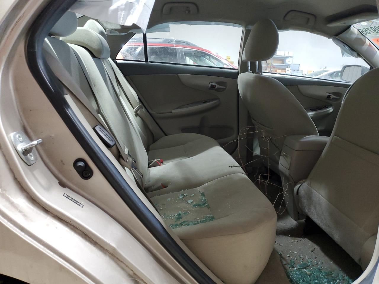 2010 Toyota Corolla - Image 10