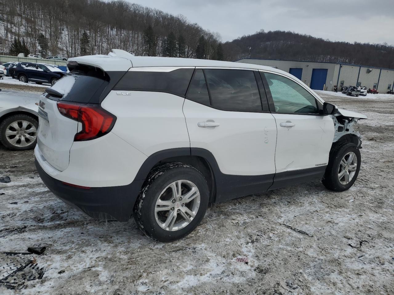 2020 GMC Terrain - Image 3