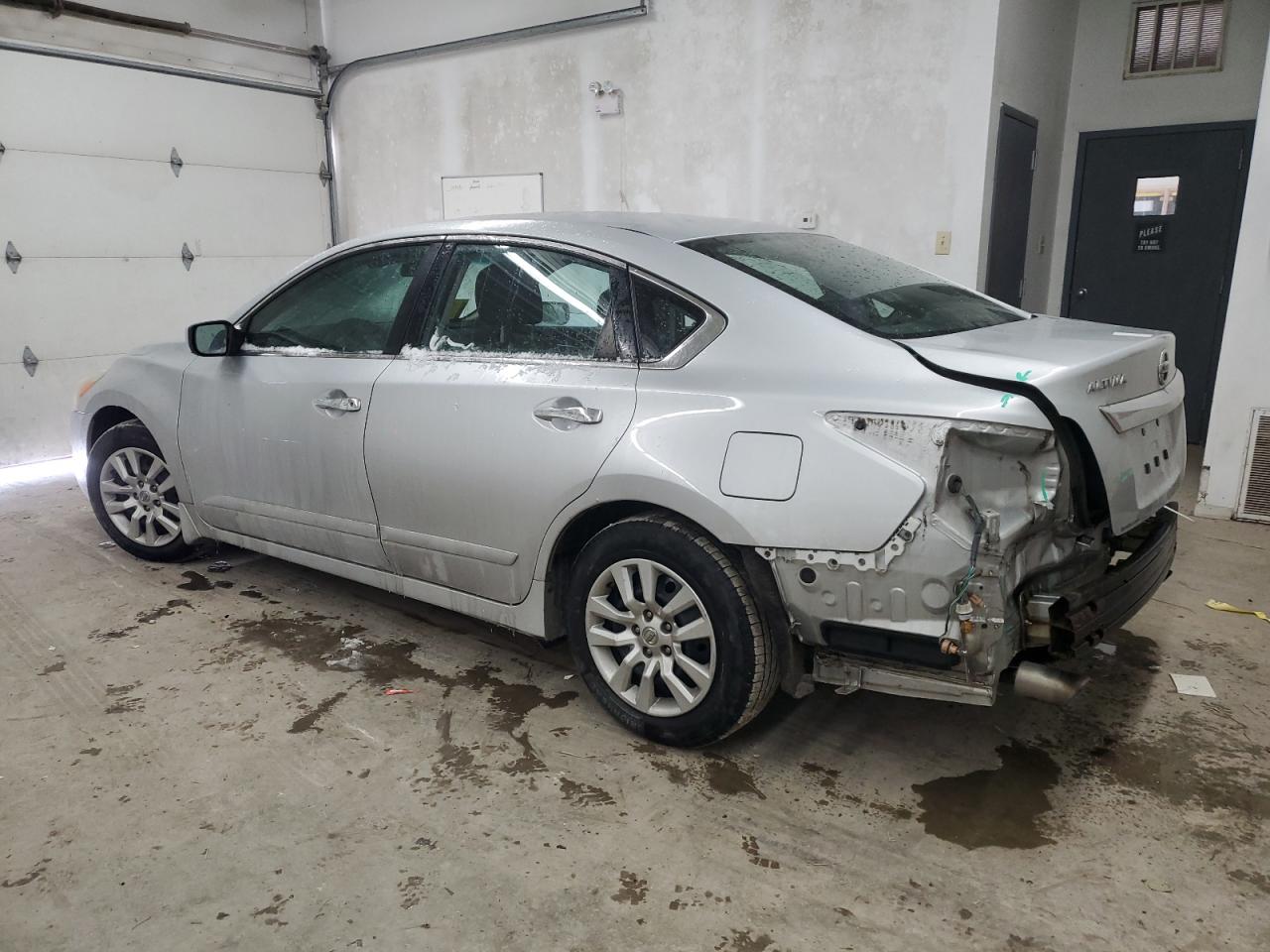 2015 Nissan Altima - Image 2