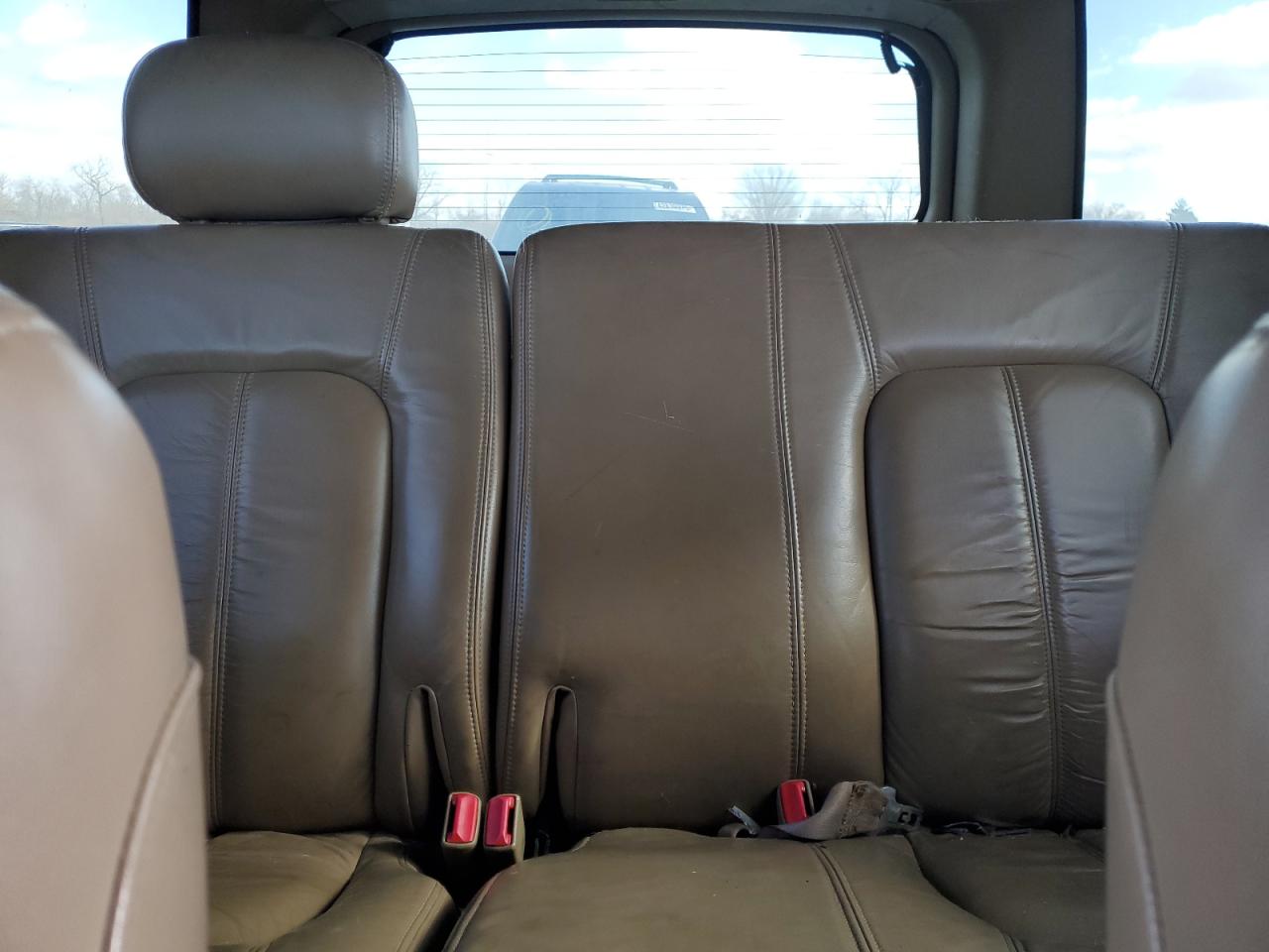 1999 Oldsmobile Bravada - Image 10