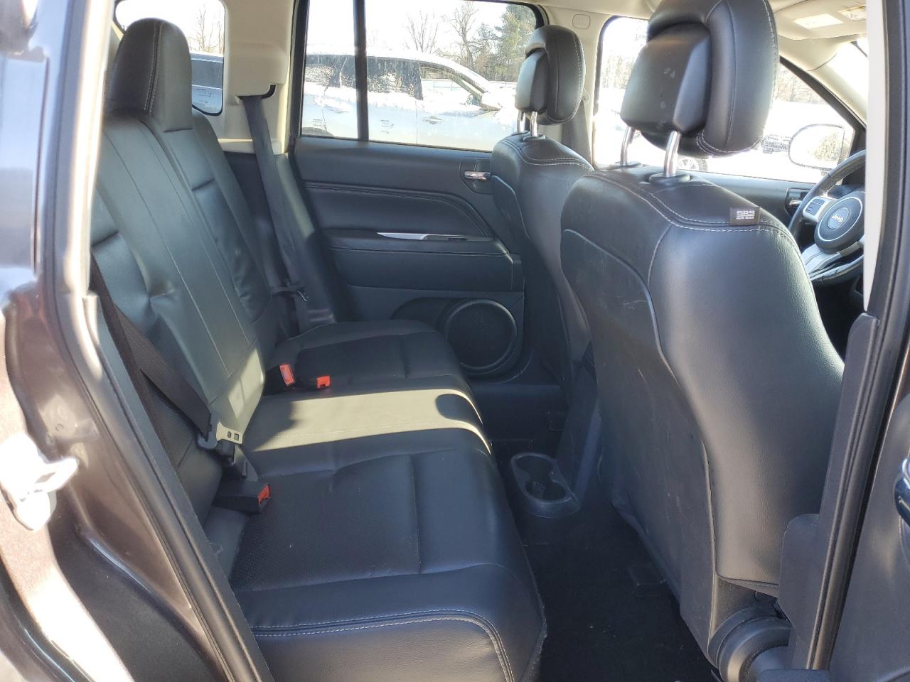 2015 Jeep Compass - Image 11