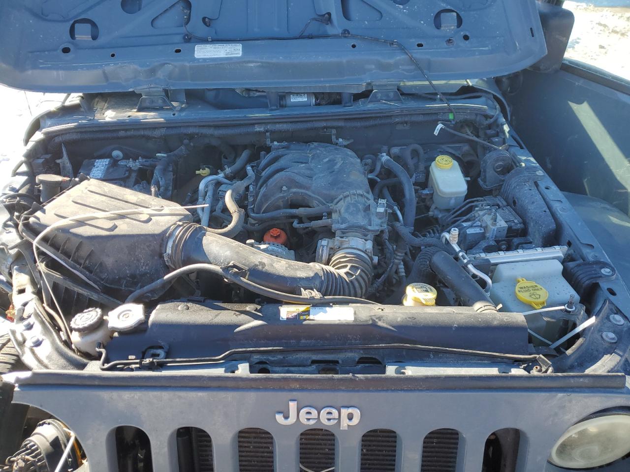2013 Jeep Wrangler - Image 12