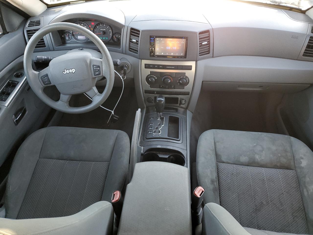 2006 Jeep Grand Cherokee - Image 8