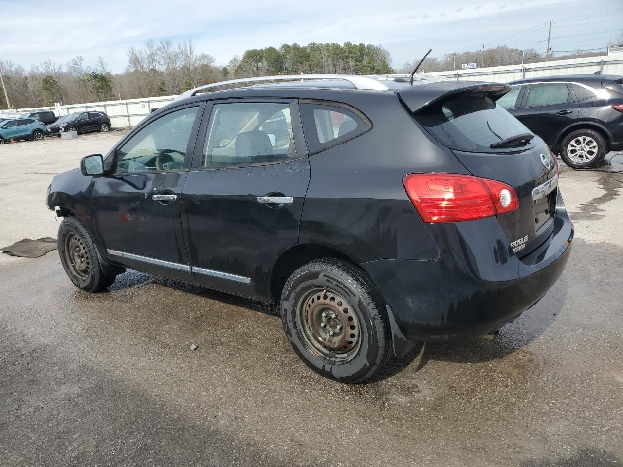 2015 Nissan Rogue - Image 2