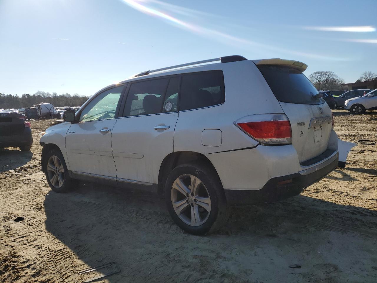 2011 Toyota Highlander - Image 2