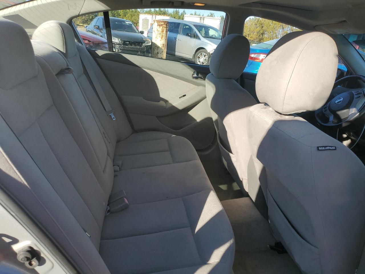 2010 Nissan Altima - Image 10