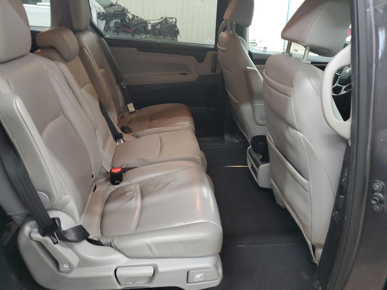 2018 Honda Odyssey - Image 11