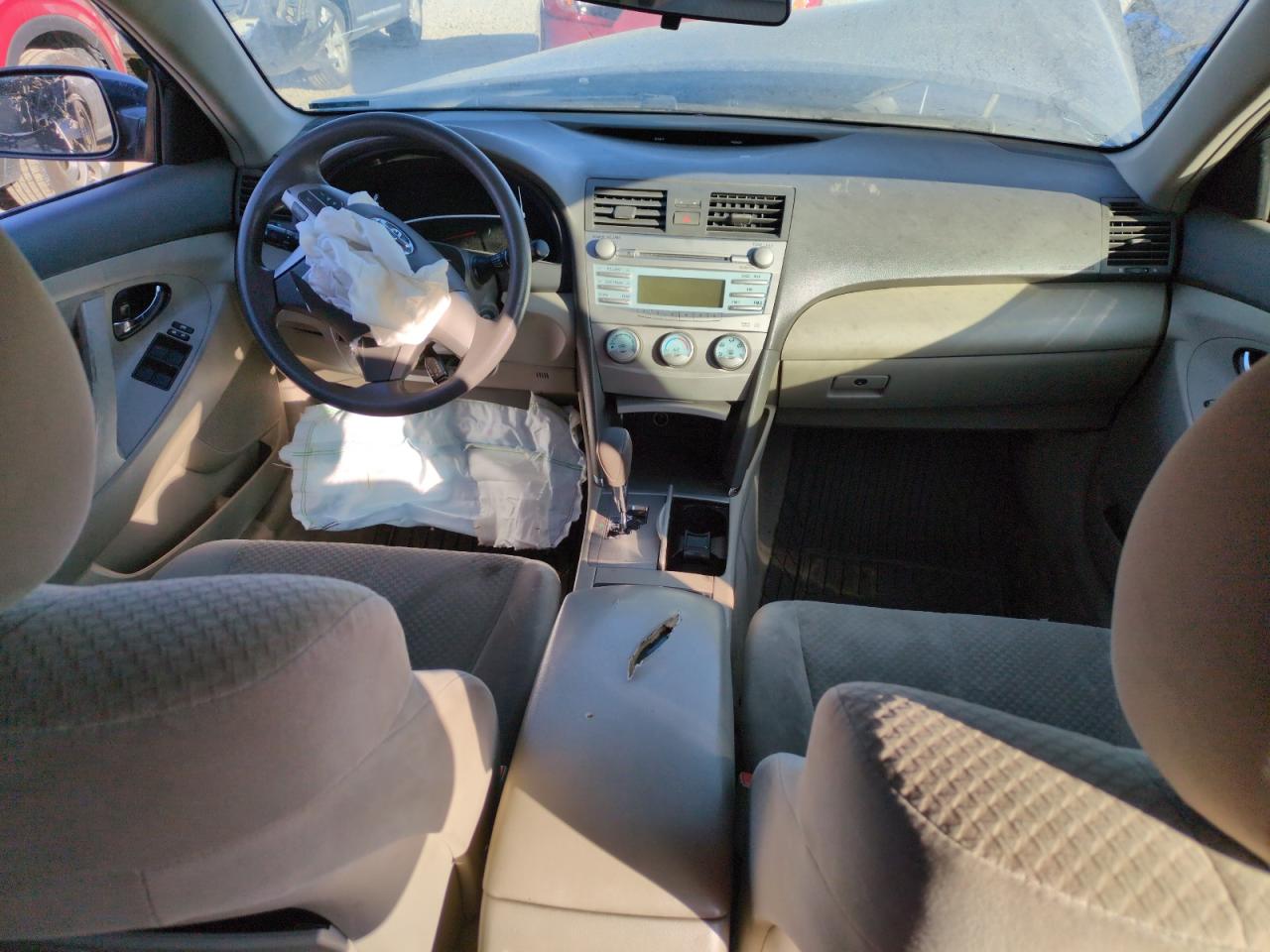 2009 Toyota Camry - Image 8