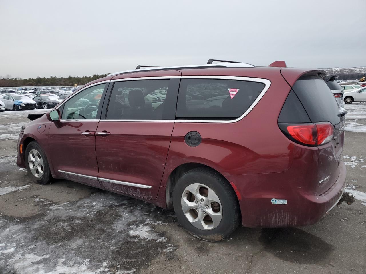 2019 Chrysler Pacifica - Image 2