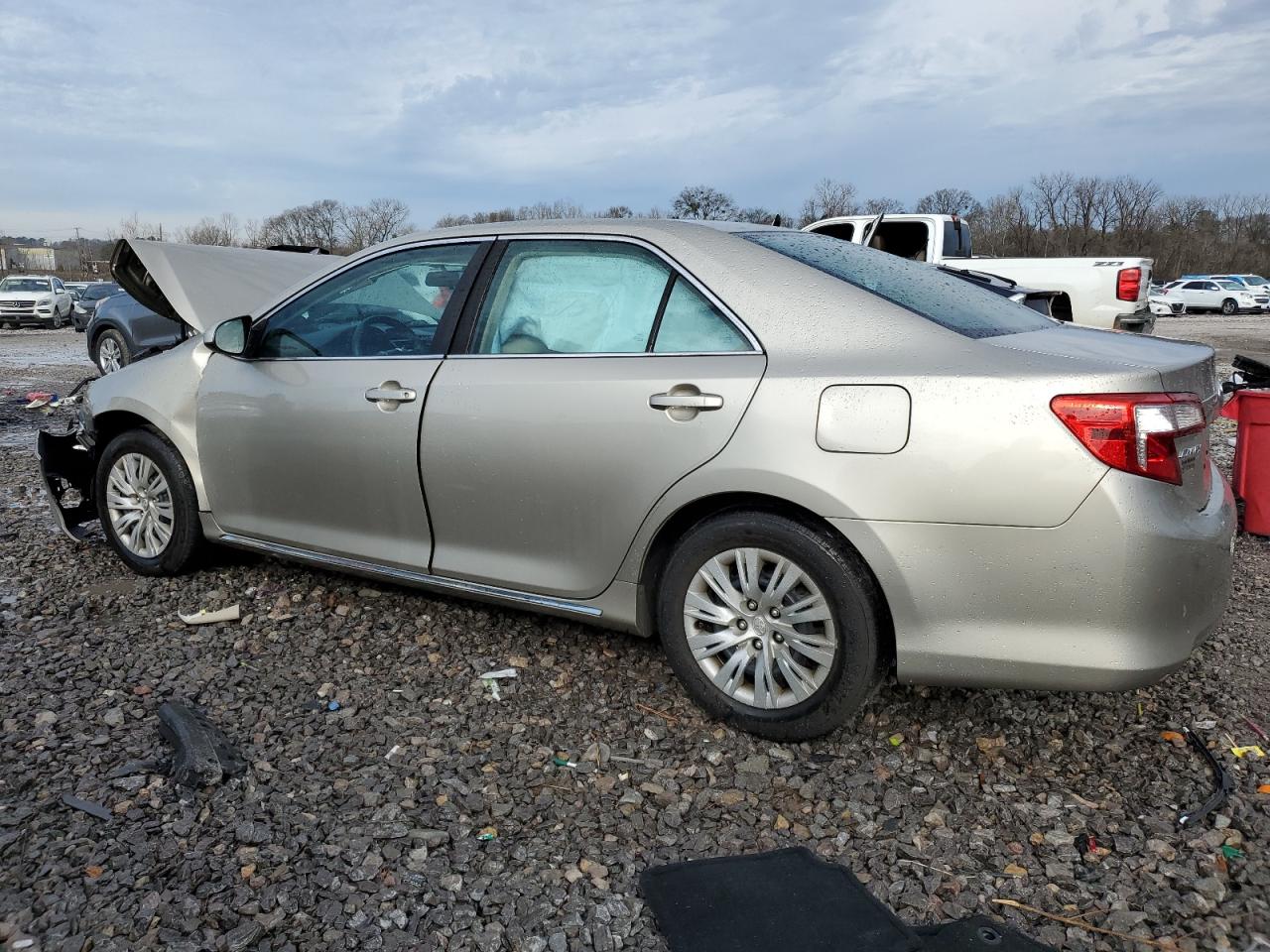2014 Toyota Camry - Image 2