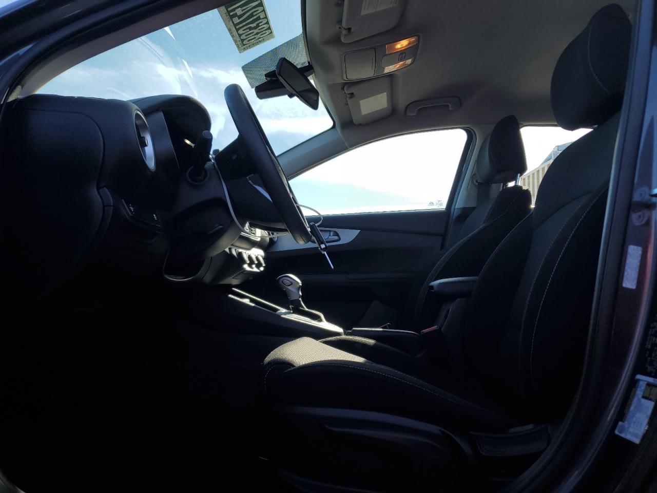 2024 Kia Forte - Image 7