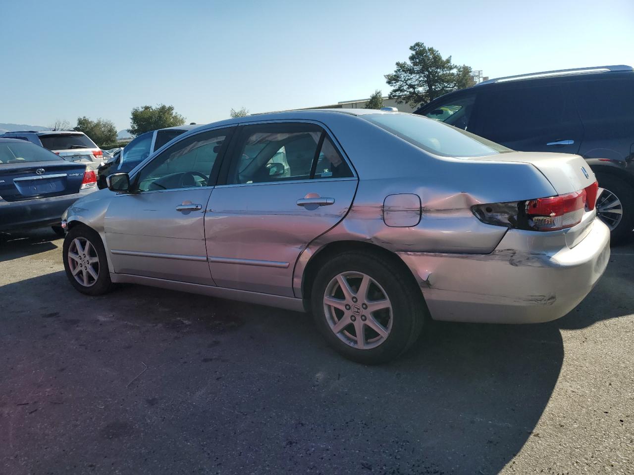 2004 Honda Accord - Image 2