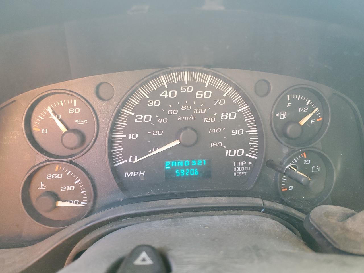 2005 Chevrolet Express - Image 9