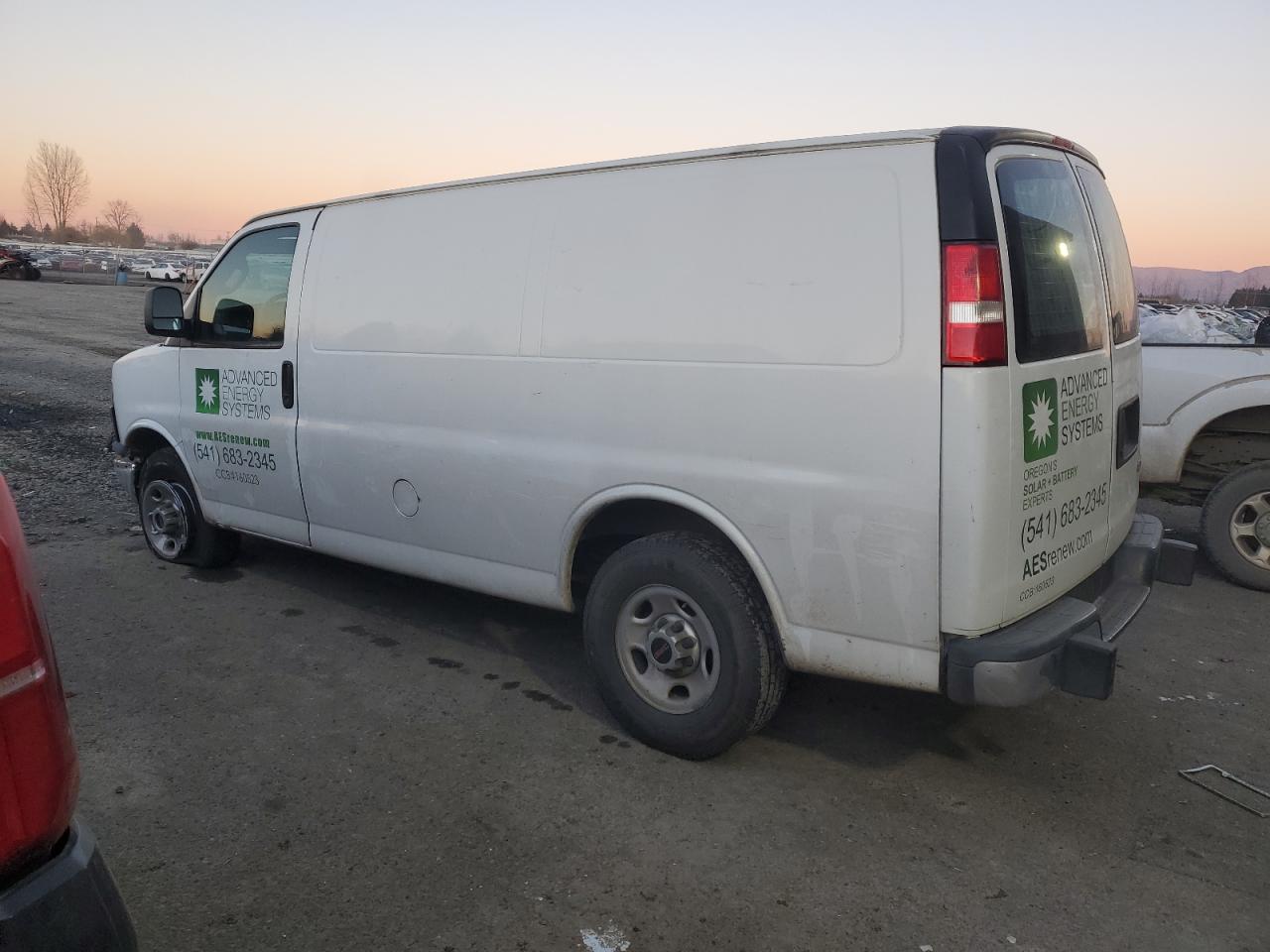 2016 GMC Savana - Image 2