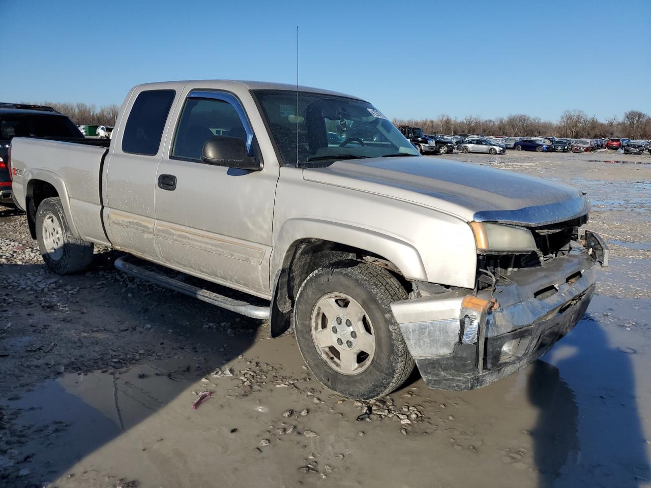 2007 Chevrolet Silverado - Image 4