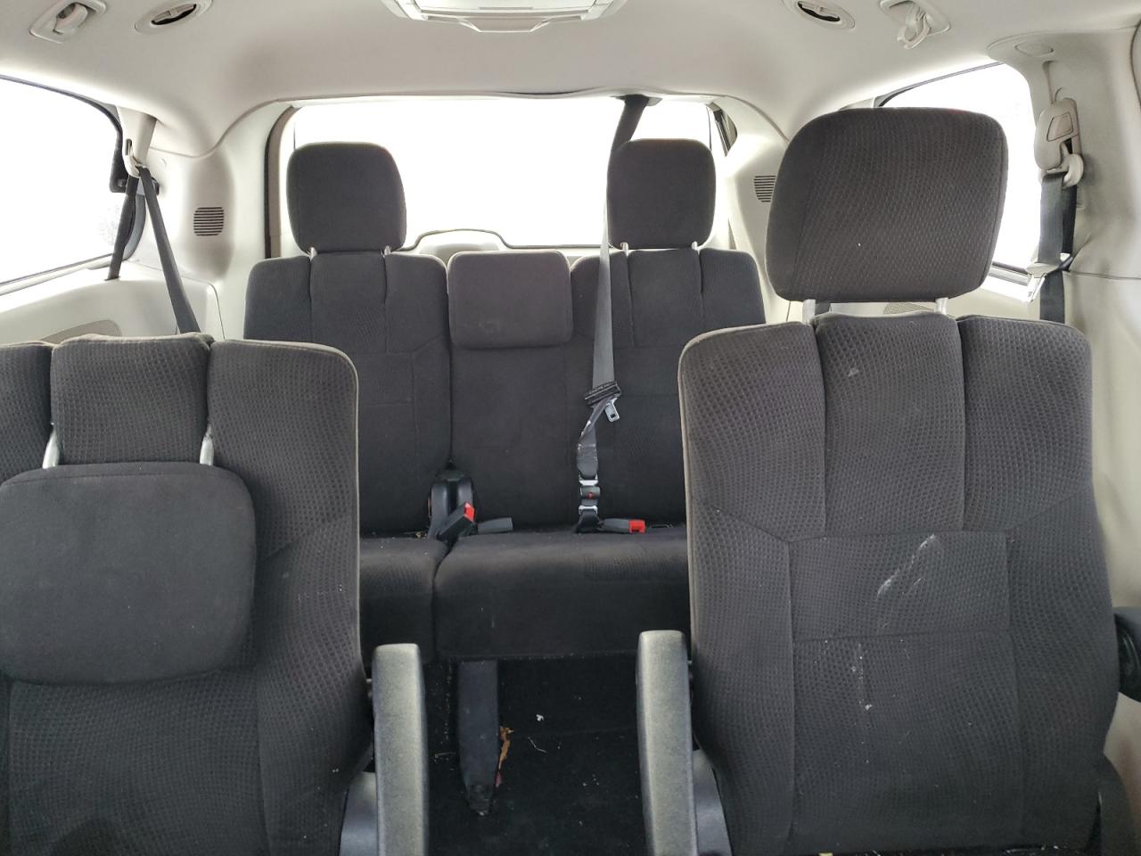 2013 Dodge Caravan - Image 10