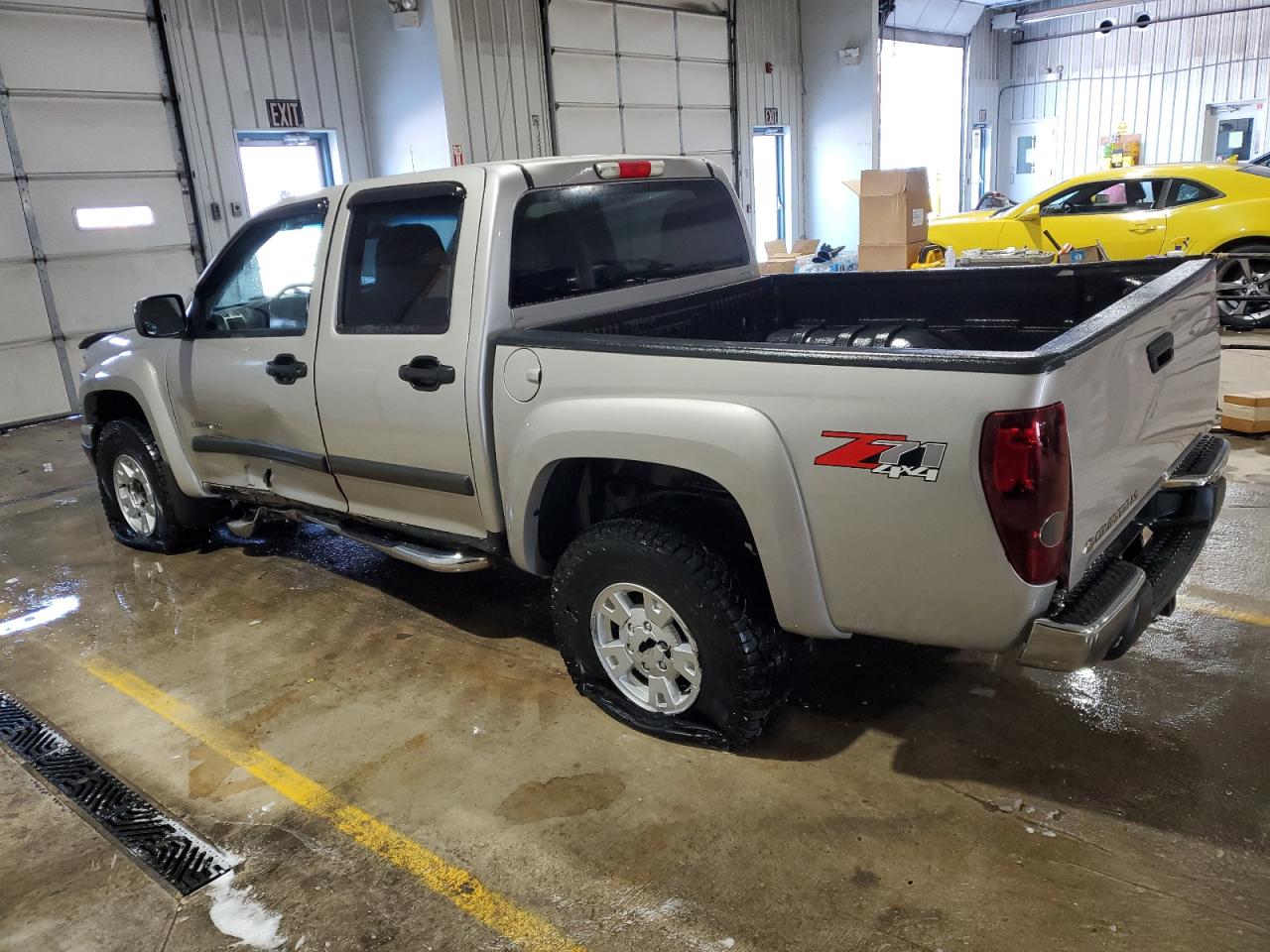 2005 Chevrolet Colorado - Image 2