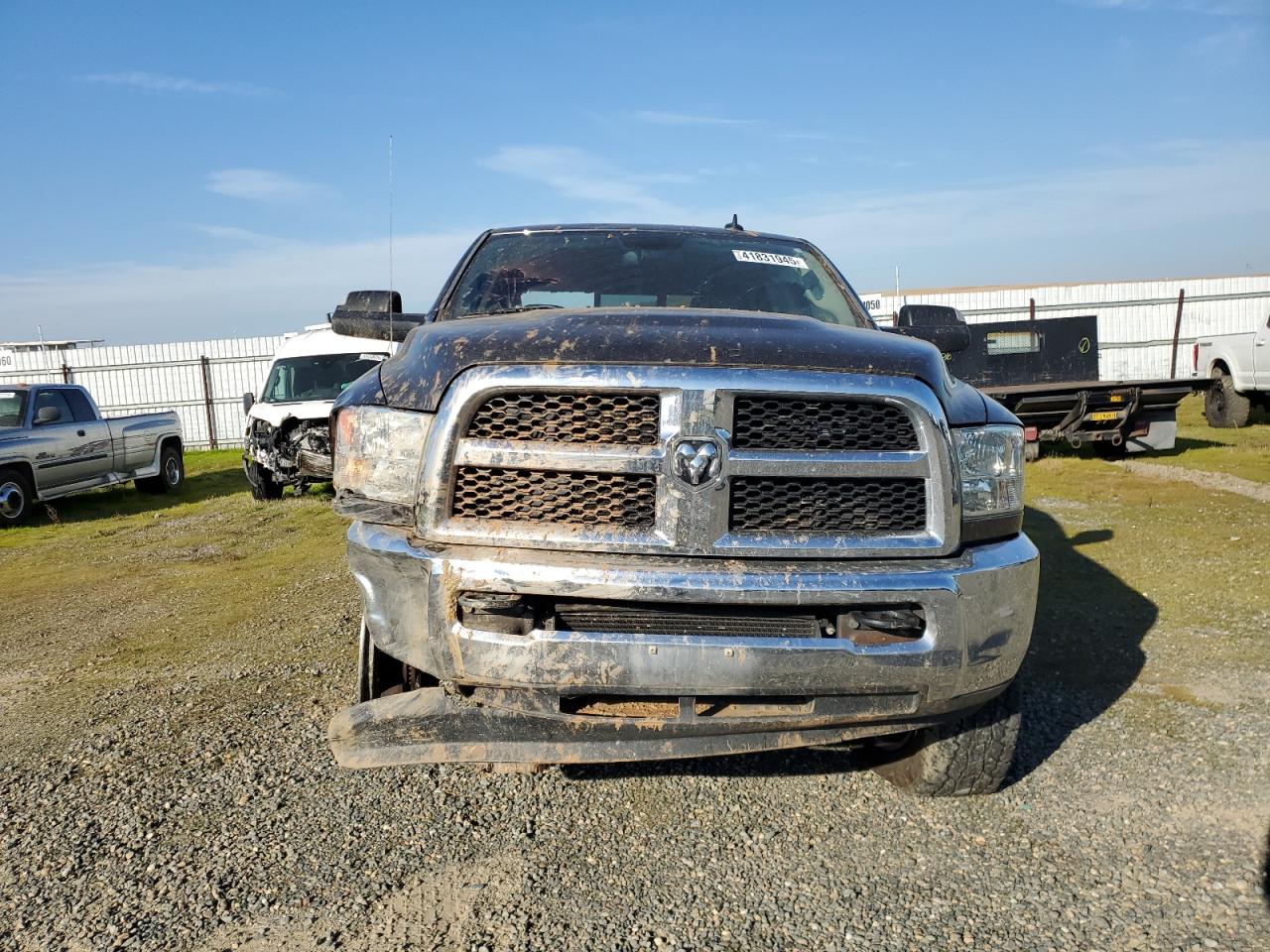 2016 RAM 3500 - Image 5