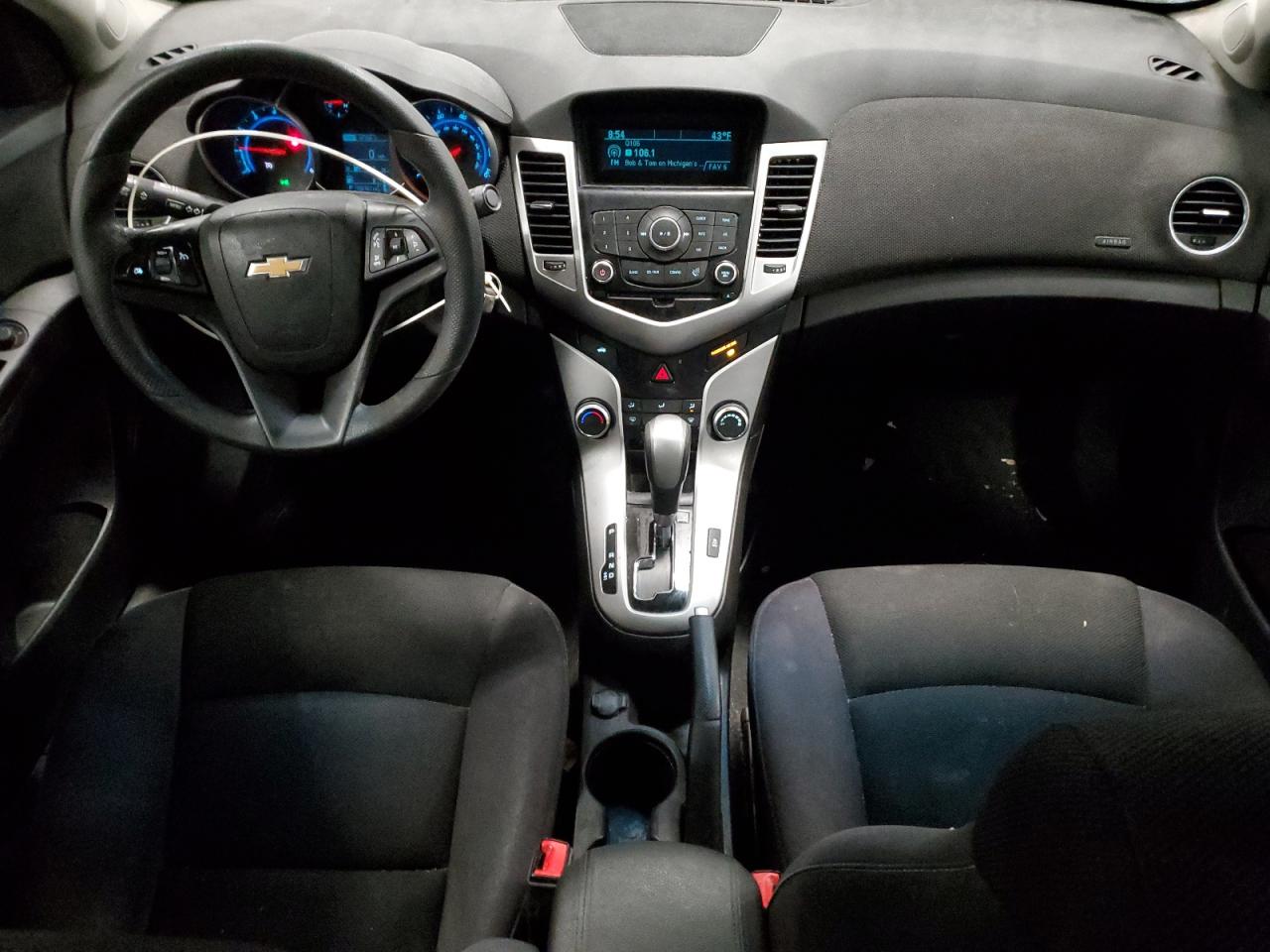 2015 Chevrolet Cruze - Image 8