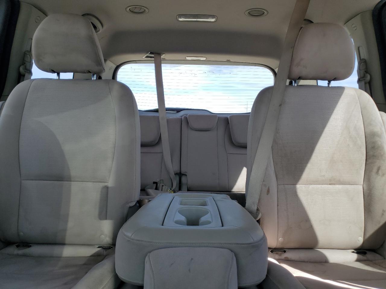 2015 Kia Sedona - Image 10