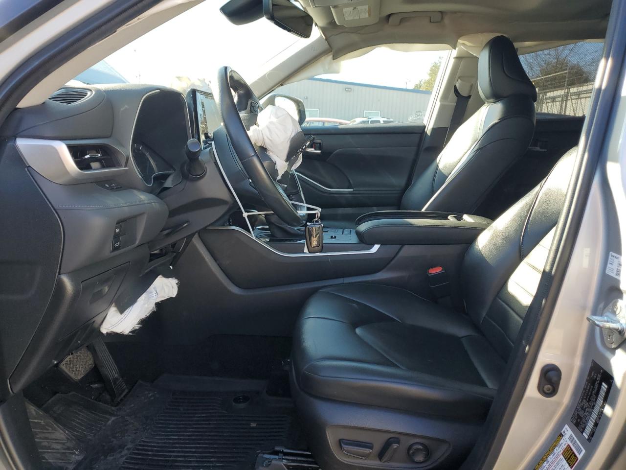 2022 Toyota Highlander - Image 7