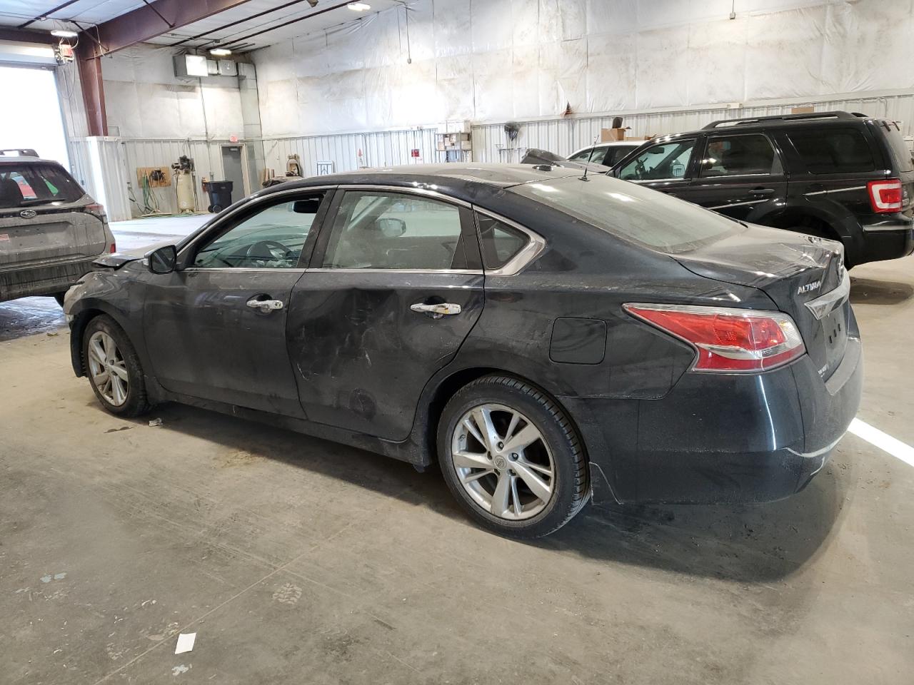 2015 Nissan Altima - Image 2