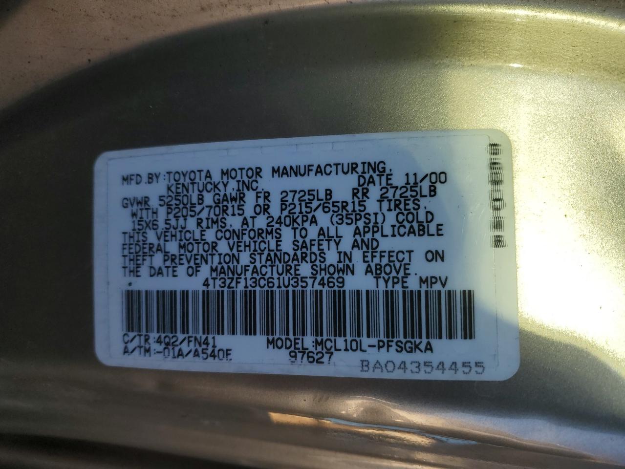 2001 Toyota Sienna - Image 13