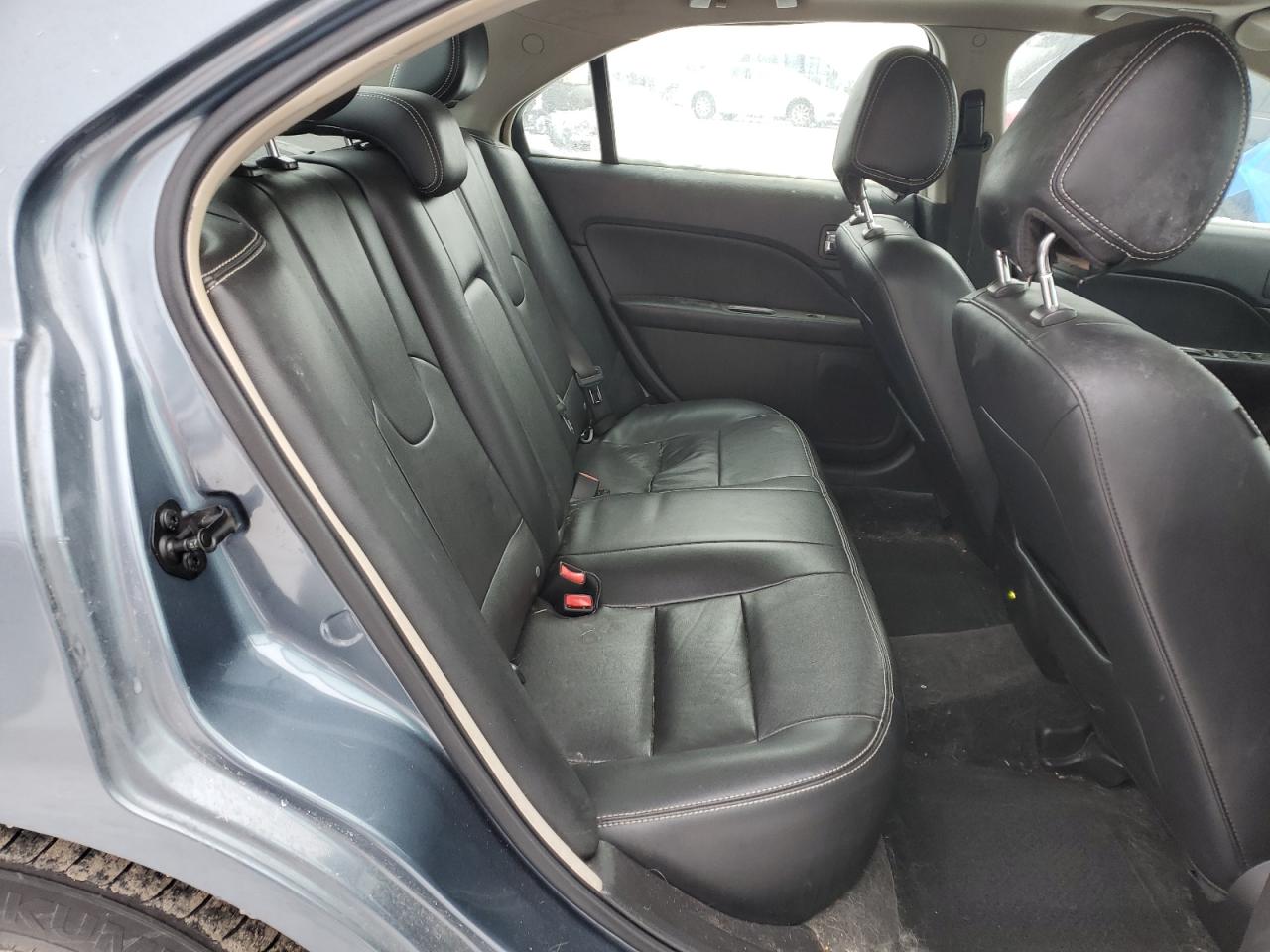 2012 Ford Fusion - Image 10