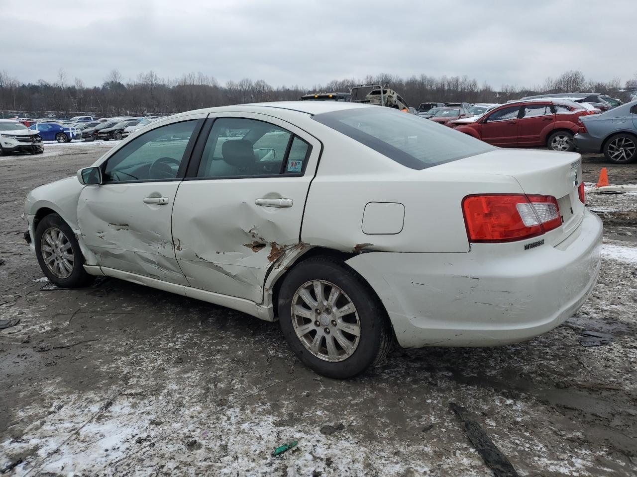 2009 Mitsubishi Galant - Image 2