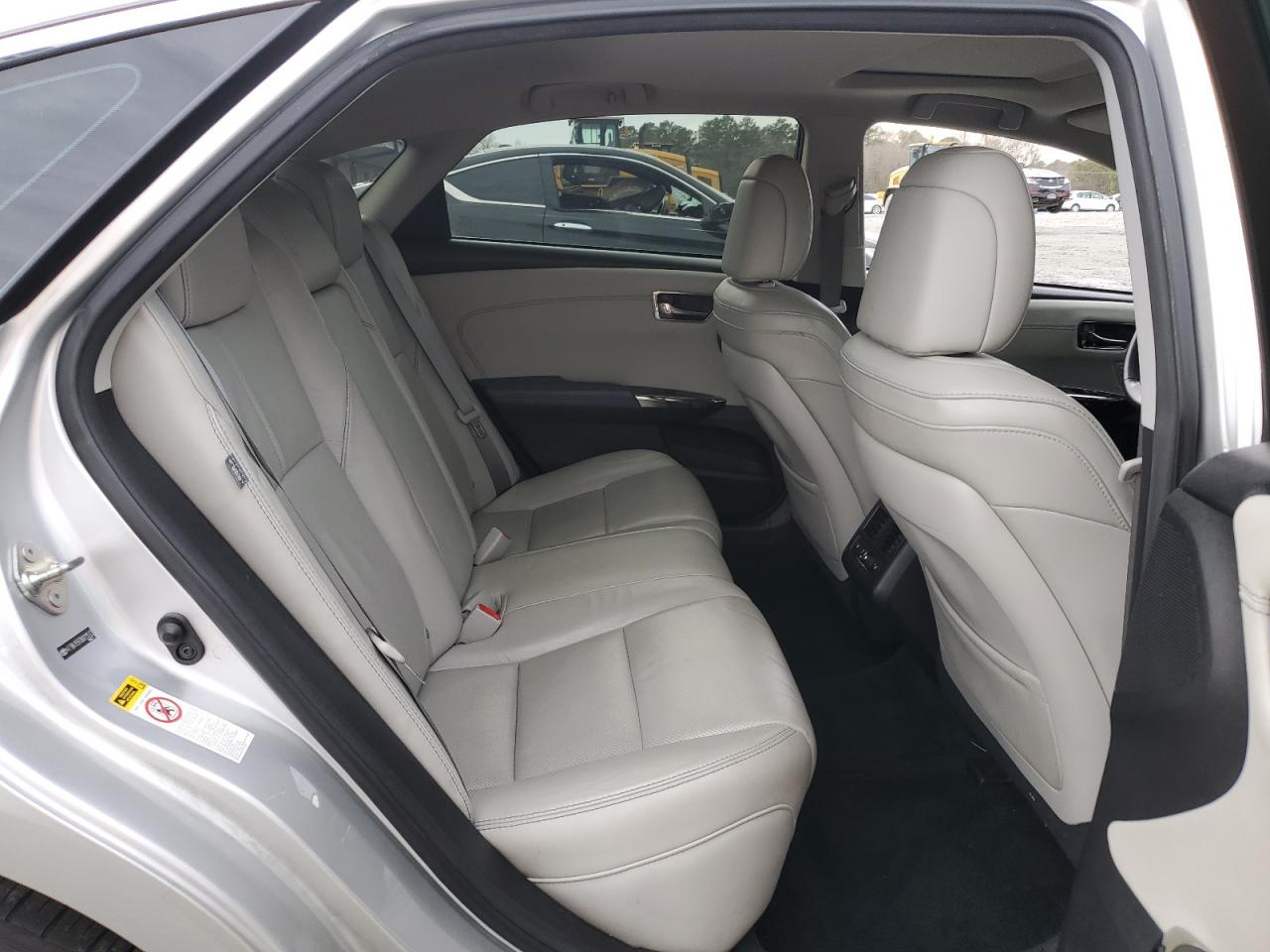 2013 Toyota Avalon - Image 10