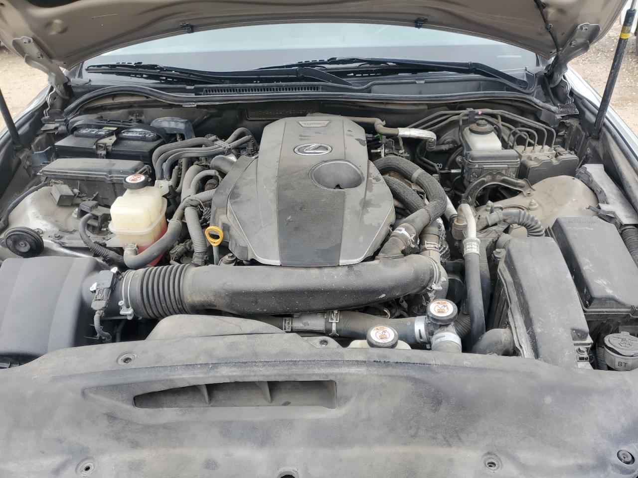 2017 Lexus IS - Image 11