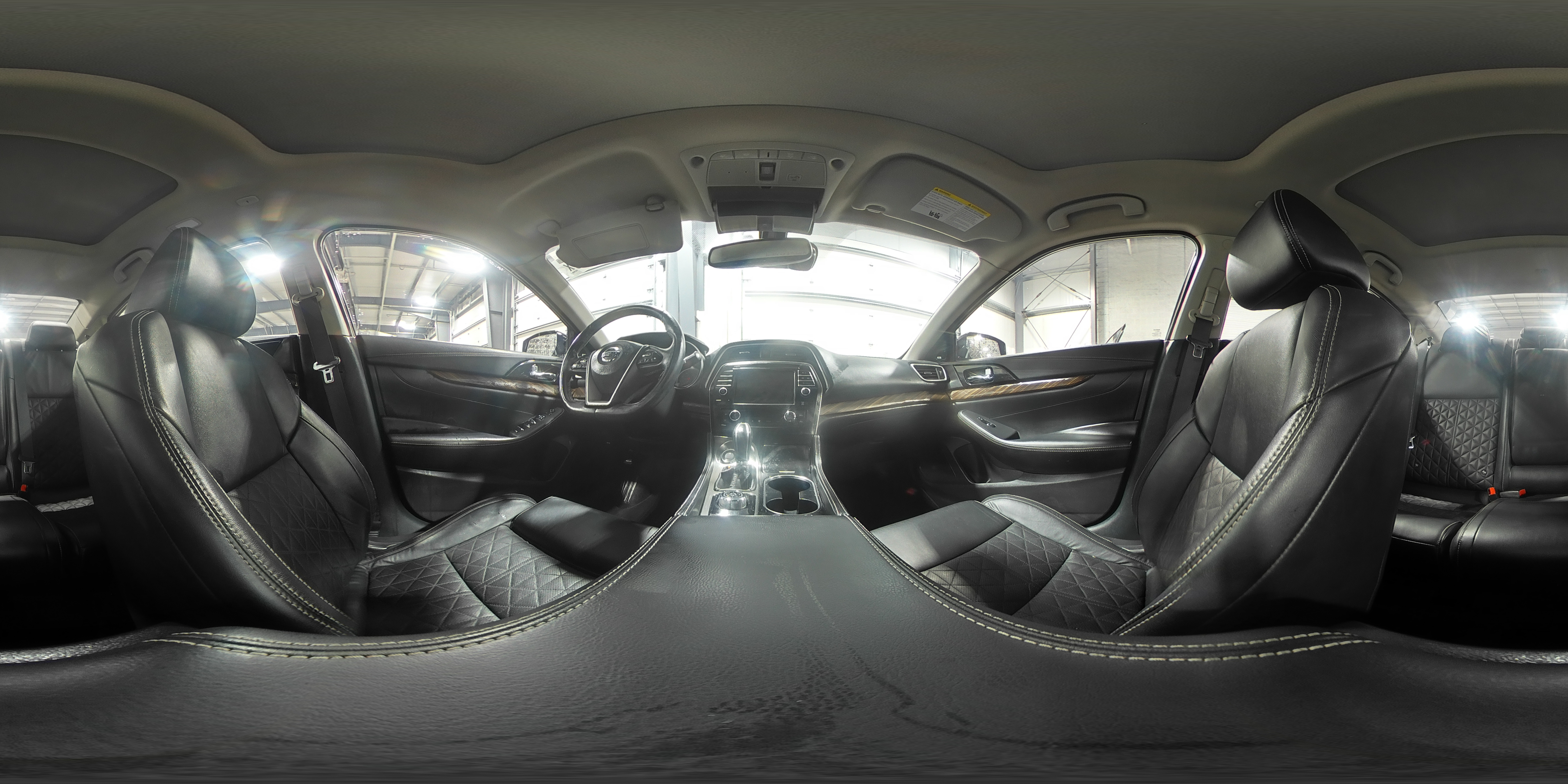 2017 Nissan Maxima - Image 15
