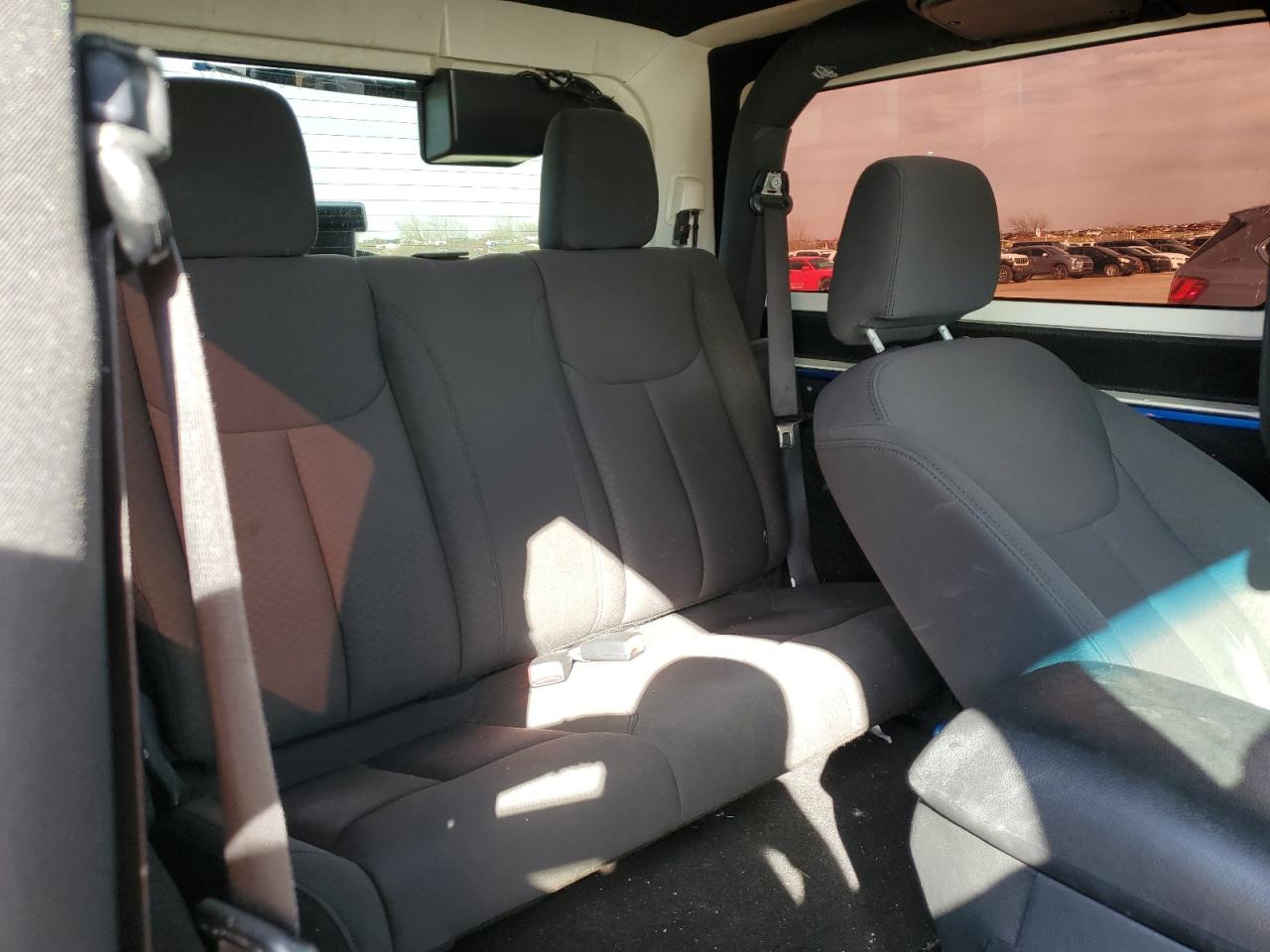 2016 Jeep Wrangler - Image 10