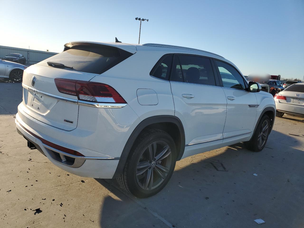 2021 Volkswagen Atlas - Image 3