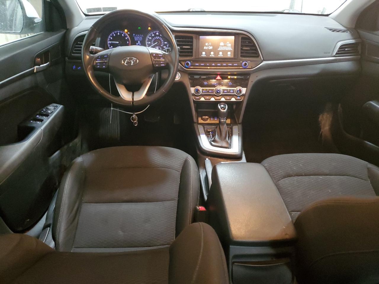 2020 Hyundai Elantra - Image 8