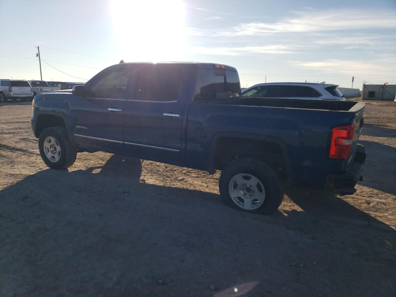 2015 GMC Sierra - Image 2