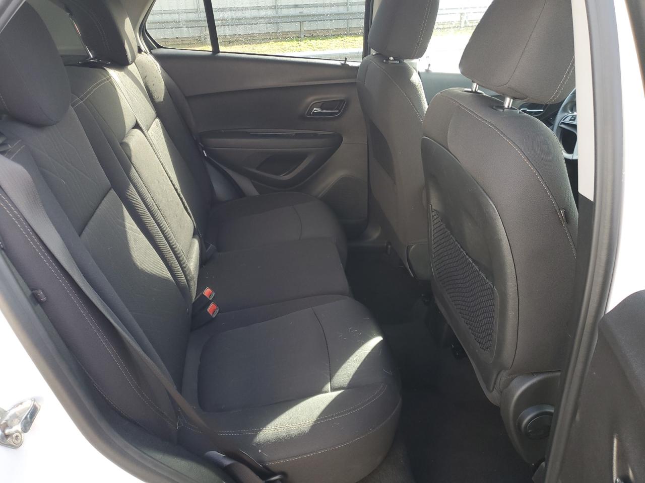 2020 Chevrolet Trax - Image 11