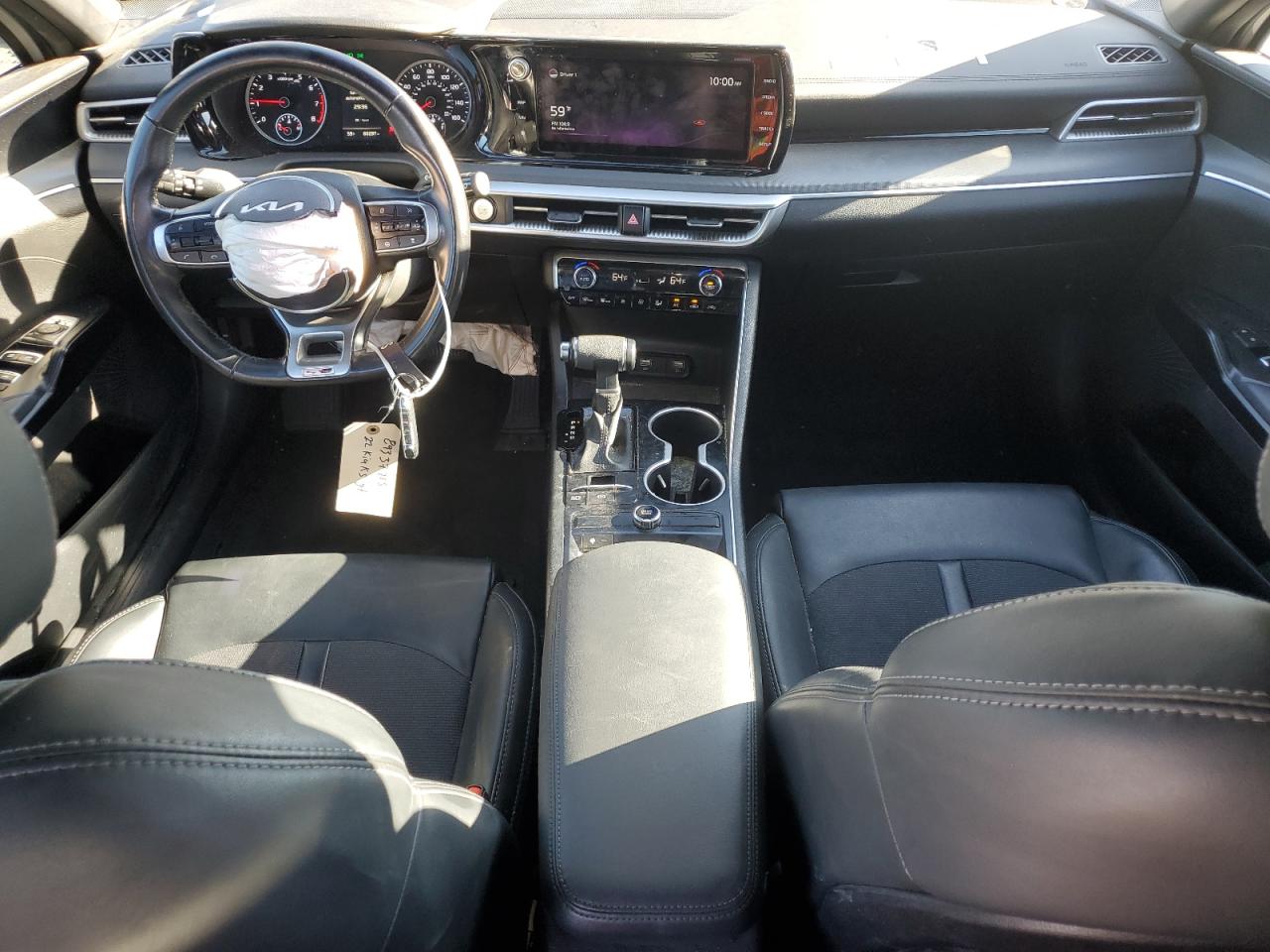 2022 Kia K5 - Image 8