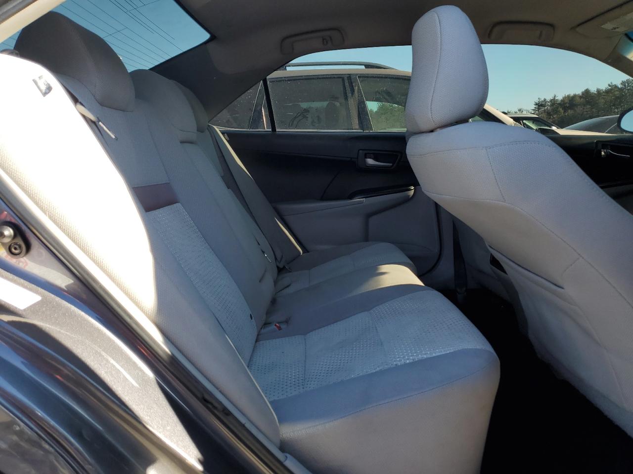 2014 Toyota Camry - Image 10