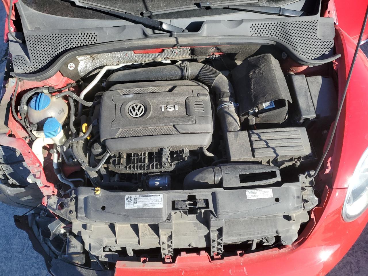 2015 Volkswagen Beetle - Image 11