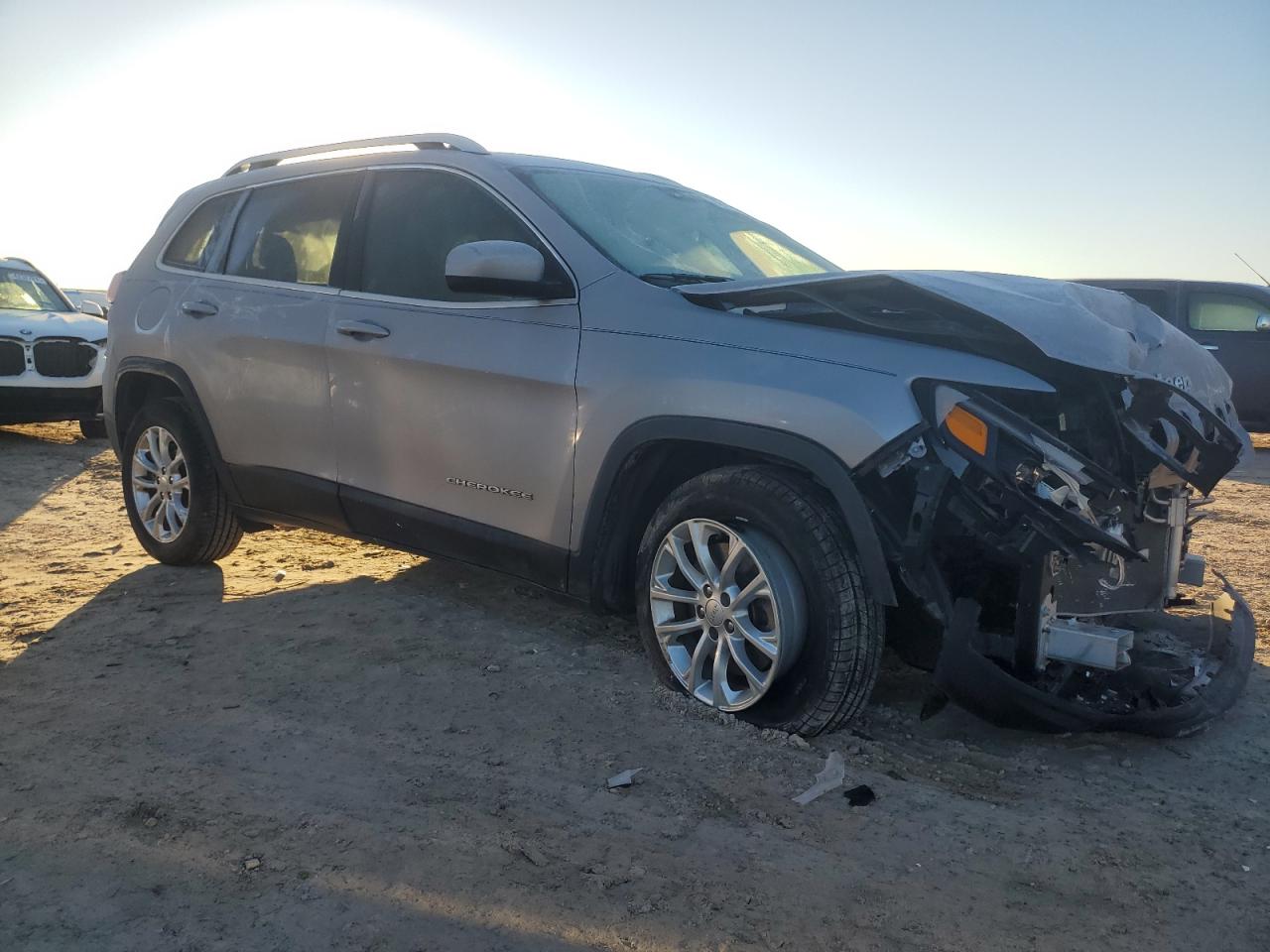 2019 Jeep Grand Cherokee - Image 4