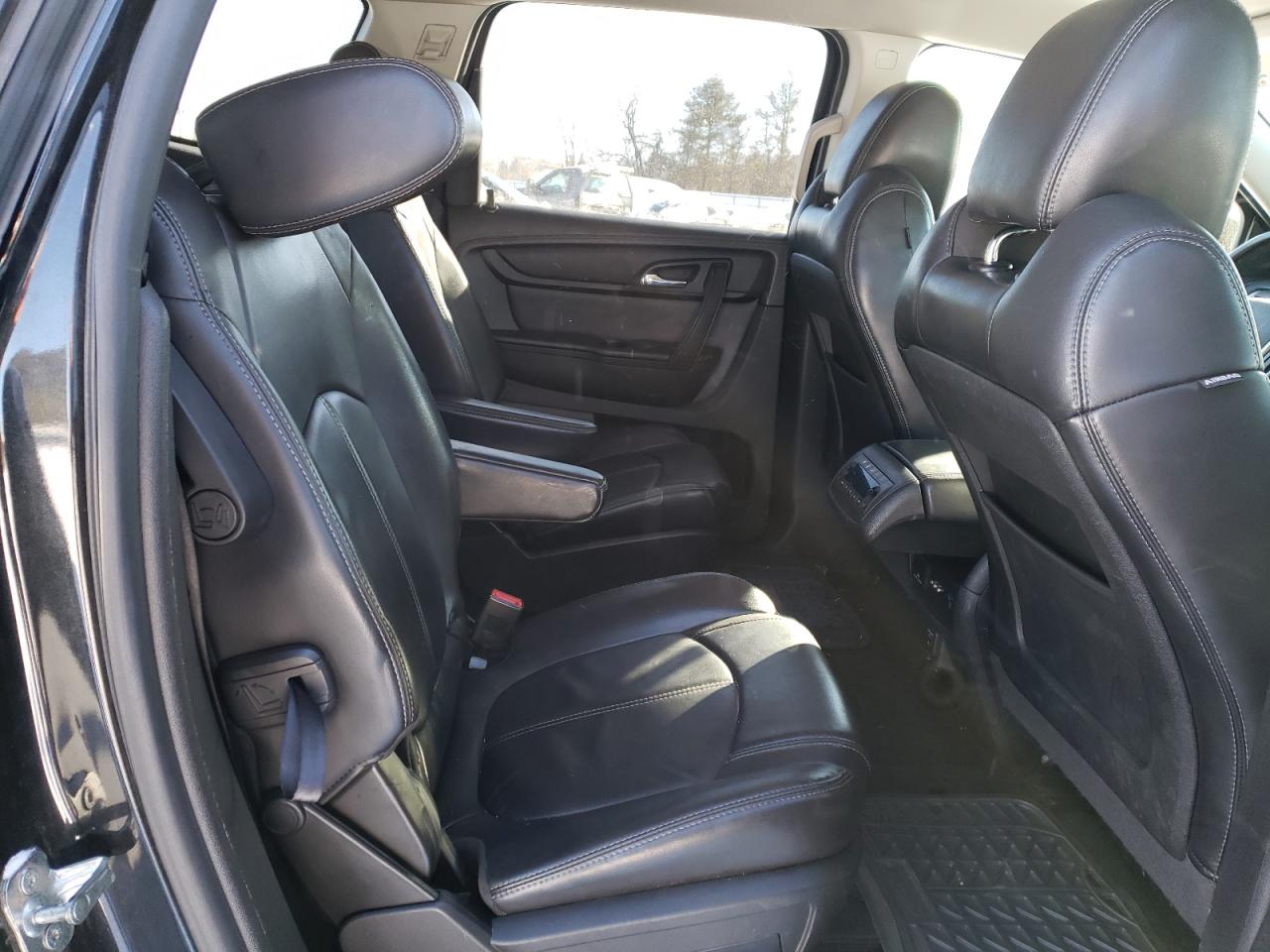 2014 Chevrolet Traverse - Image 11
