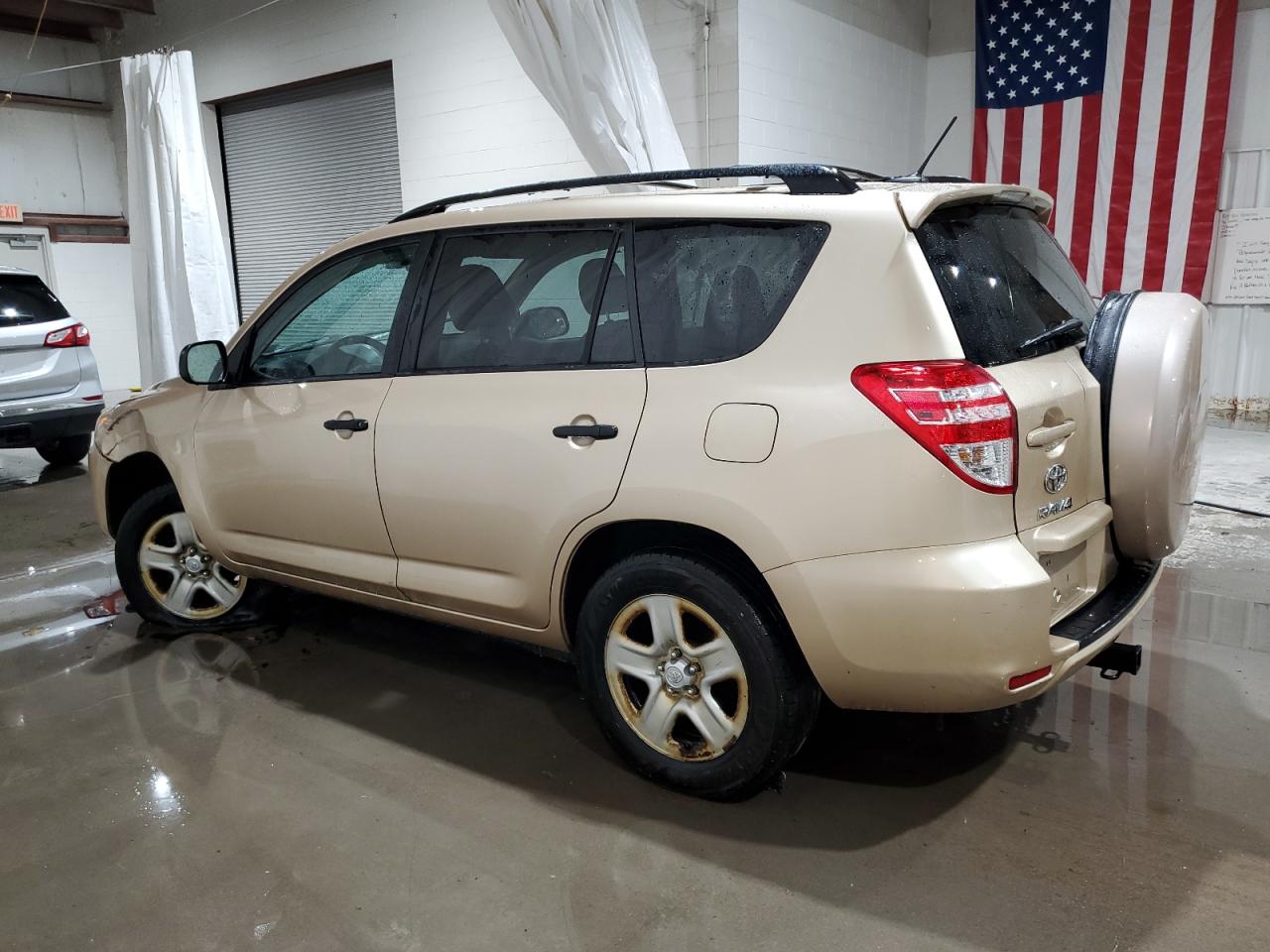 2012 Toyota RAV 4 - Image 2