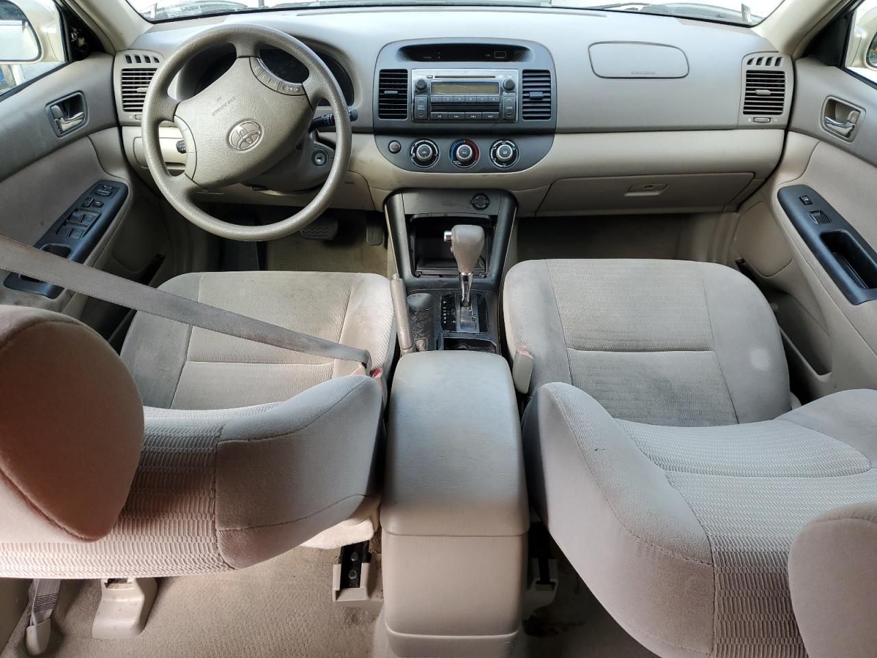 2005 Toyota Camry - Image 8